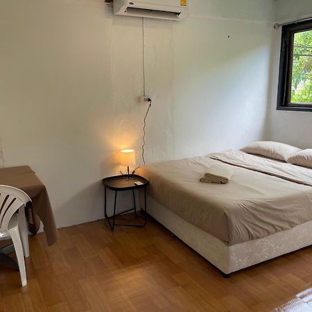 Budget Room Koh Phangan Pier With Ac Екстериор снимка